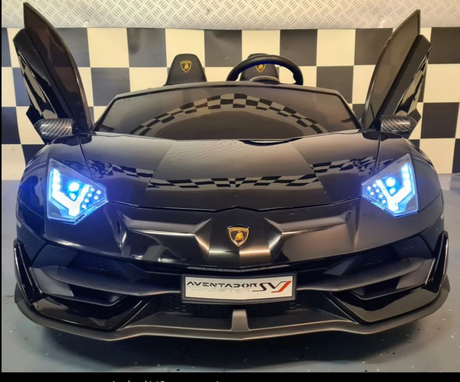 Lamborghini Aventador 2 places