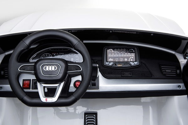 Audi Q5 version 2 places 12 volts ou version 4 moteurs + MP4 deux places